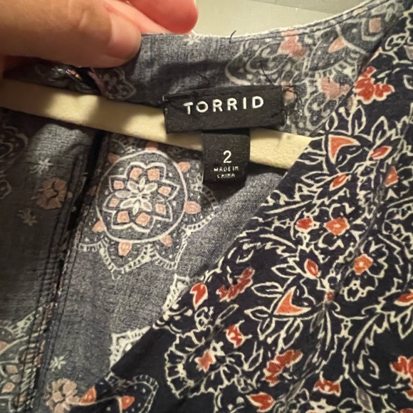 100% to NON-PROFIT Torrid Skater Dress Medallion print Sz 2 Soft & flowy - Picture 4 of 4